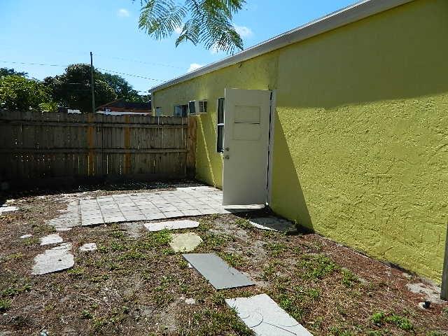 Oakland Park Second Add 1 - Residential Lease