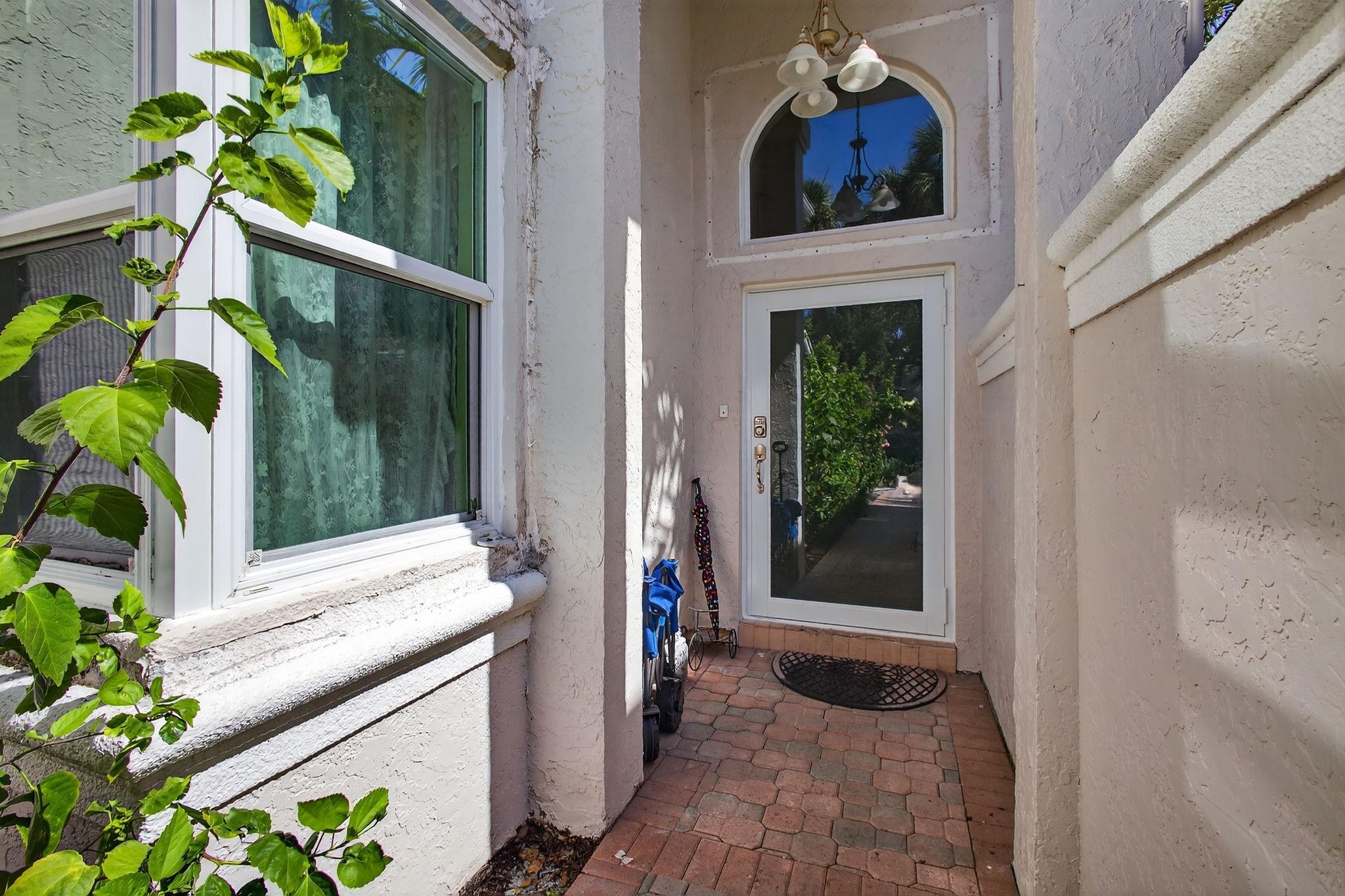 2119 Chagall Cir