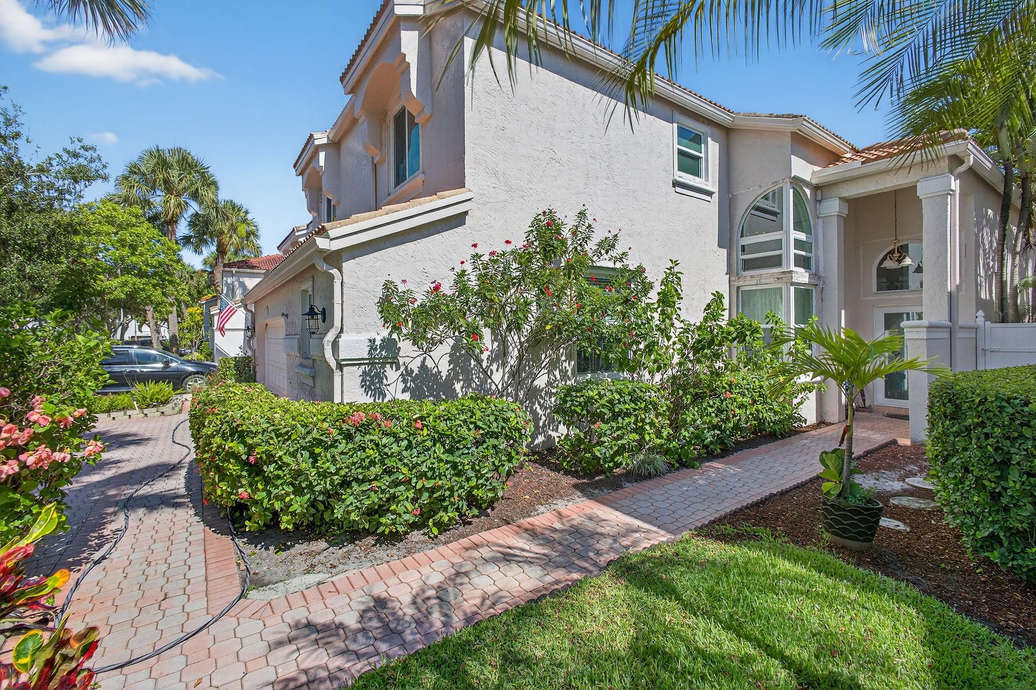 2119 Chagall Cir