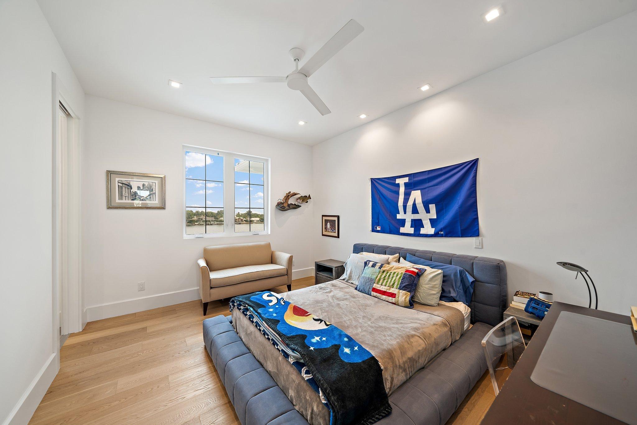 HIDDEN KEY - Residential