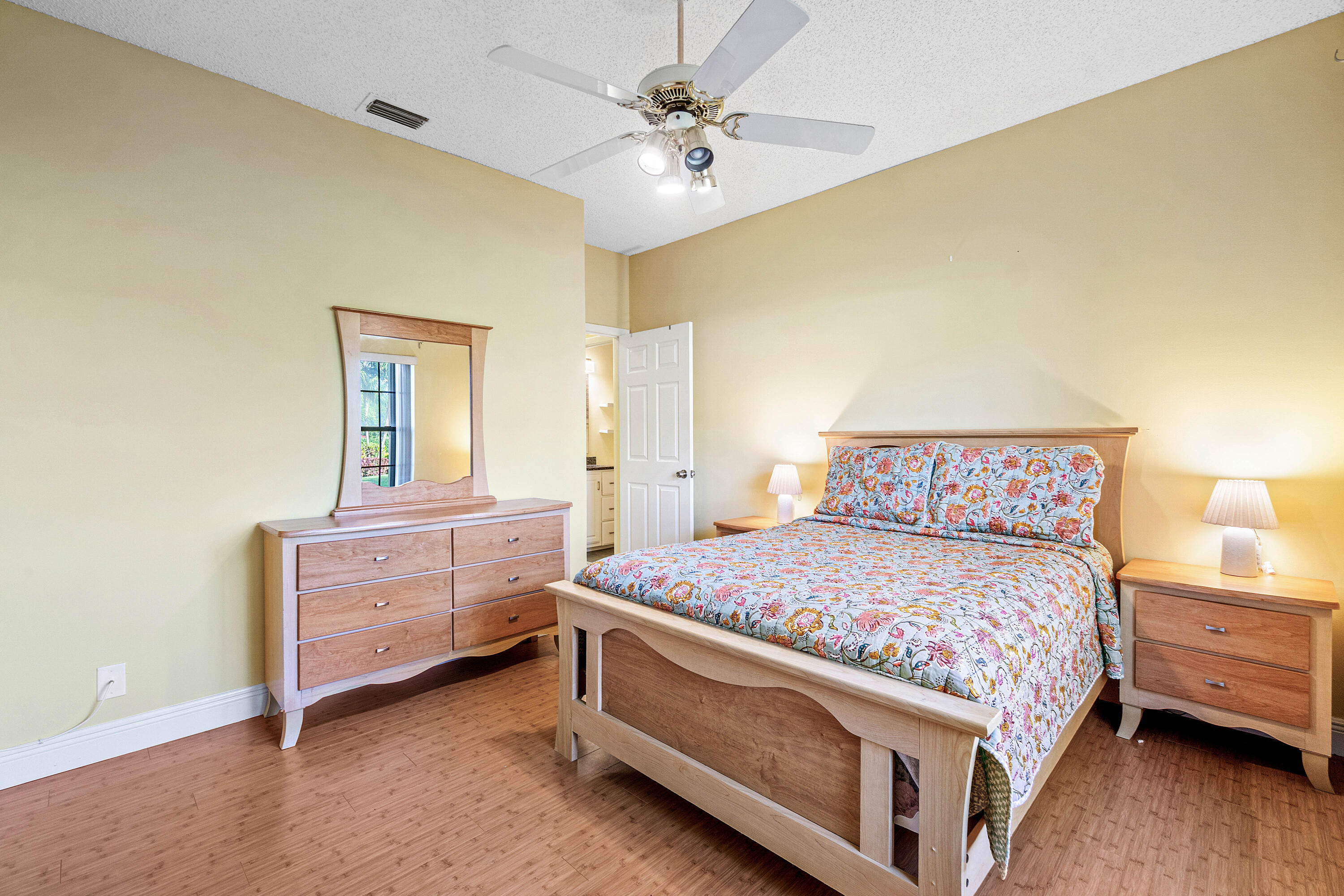 HARBOURS AT ABERDEEN & II COND - Residential