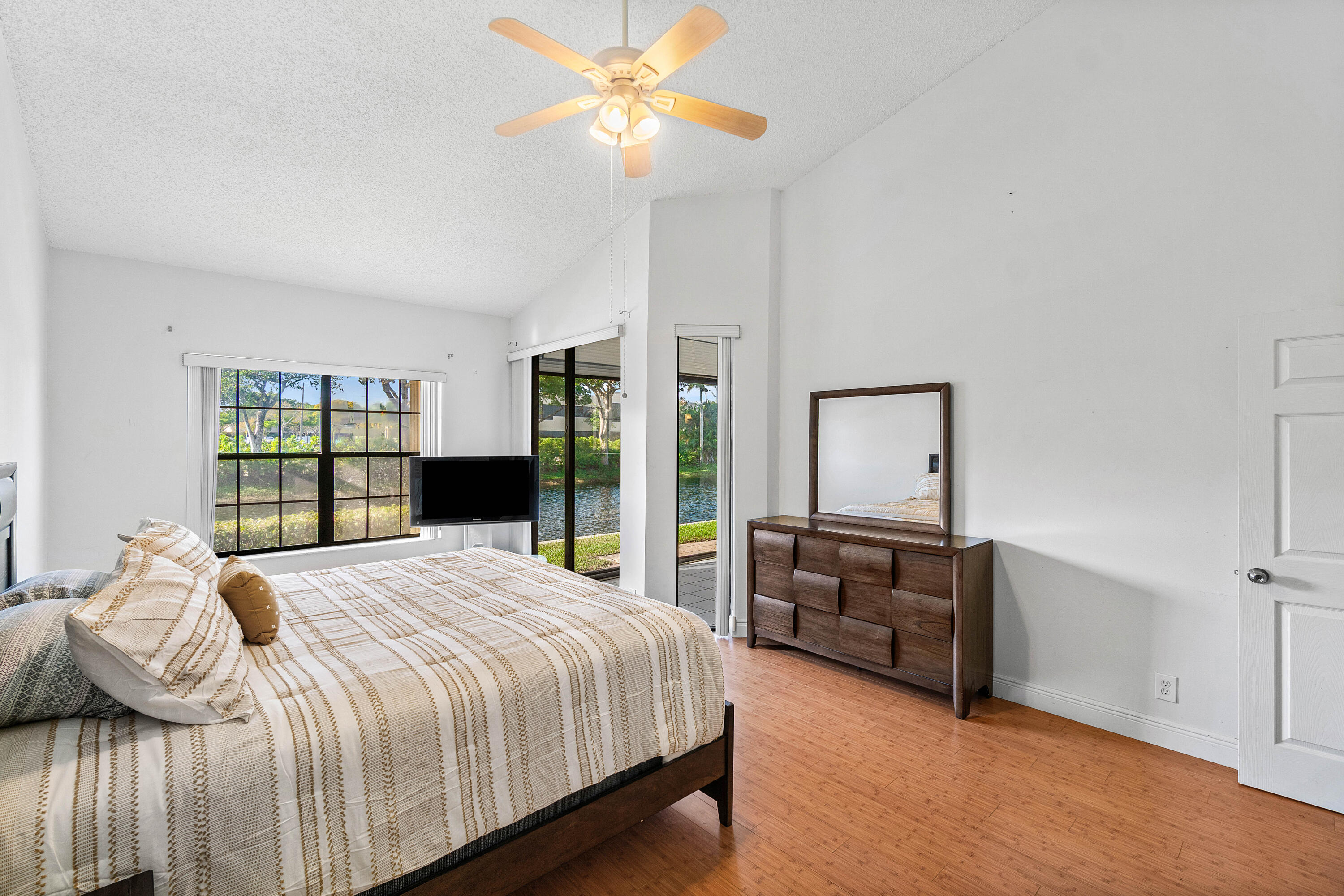 HARBOURS AT ABERDEEN & II COND - Residential