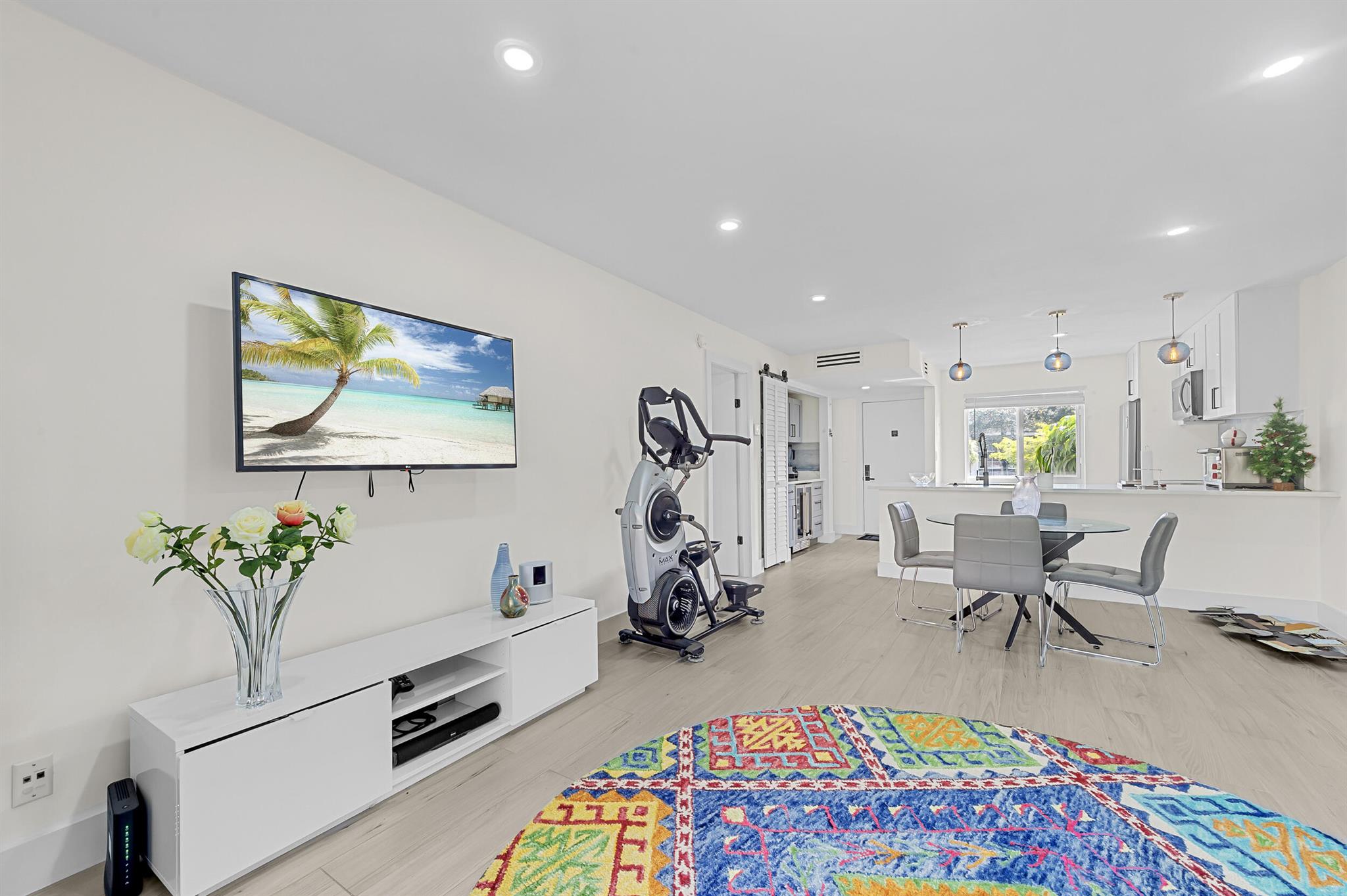 View photos, virtual tours, details... 3551 Inverrary Drive 203