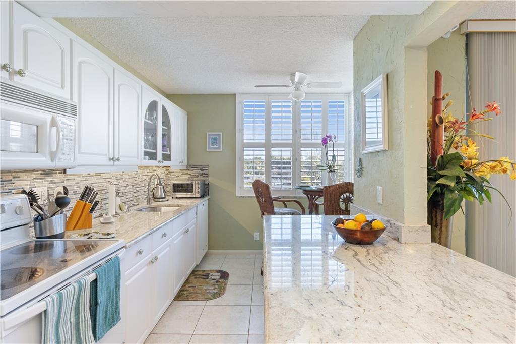 Hillsboro Light Towers Co - Residential Lease