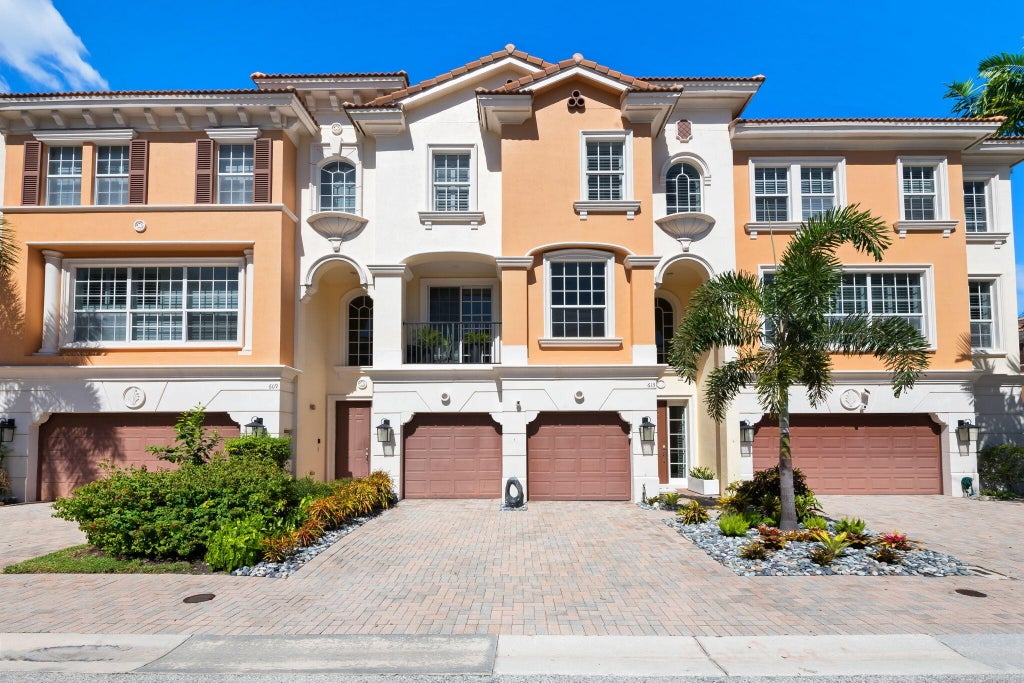 Photo of 613 NE FRANCESCA Lane, Boca Raton, FL 33487 (MLS # B26094168)