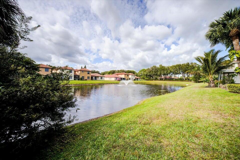 SEMINOLE GARDENS AT WOODB - Residential
