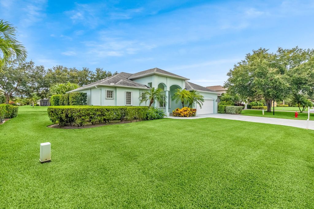 Photo of 2245 3rd Place SW, Vero Beach, FL 32962 (MLS # R10817770)