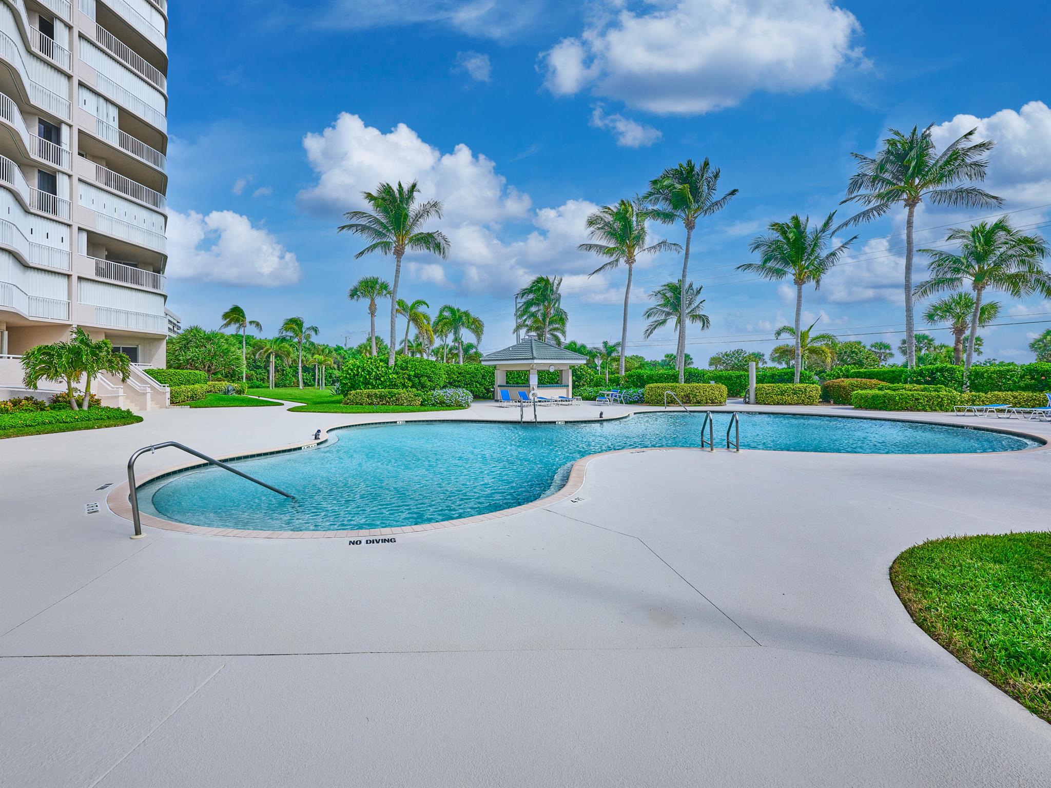 SEAWARD AT ATLANTIC VIEW, - Residential Lease