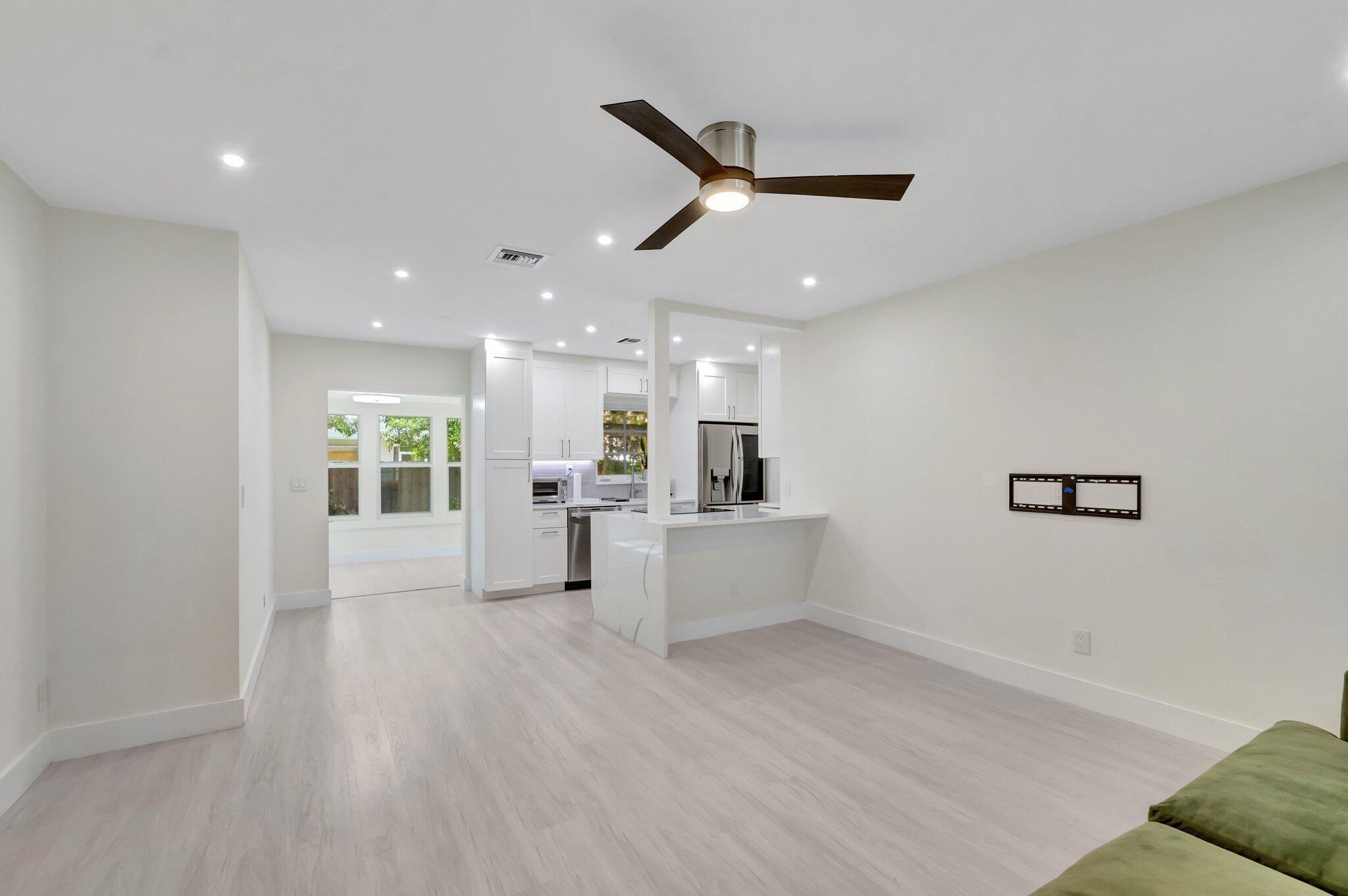 305 Vanderbilt Drive