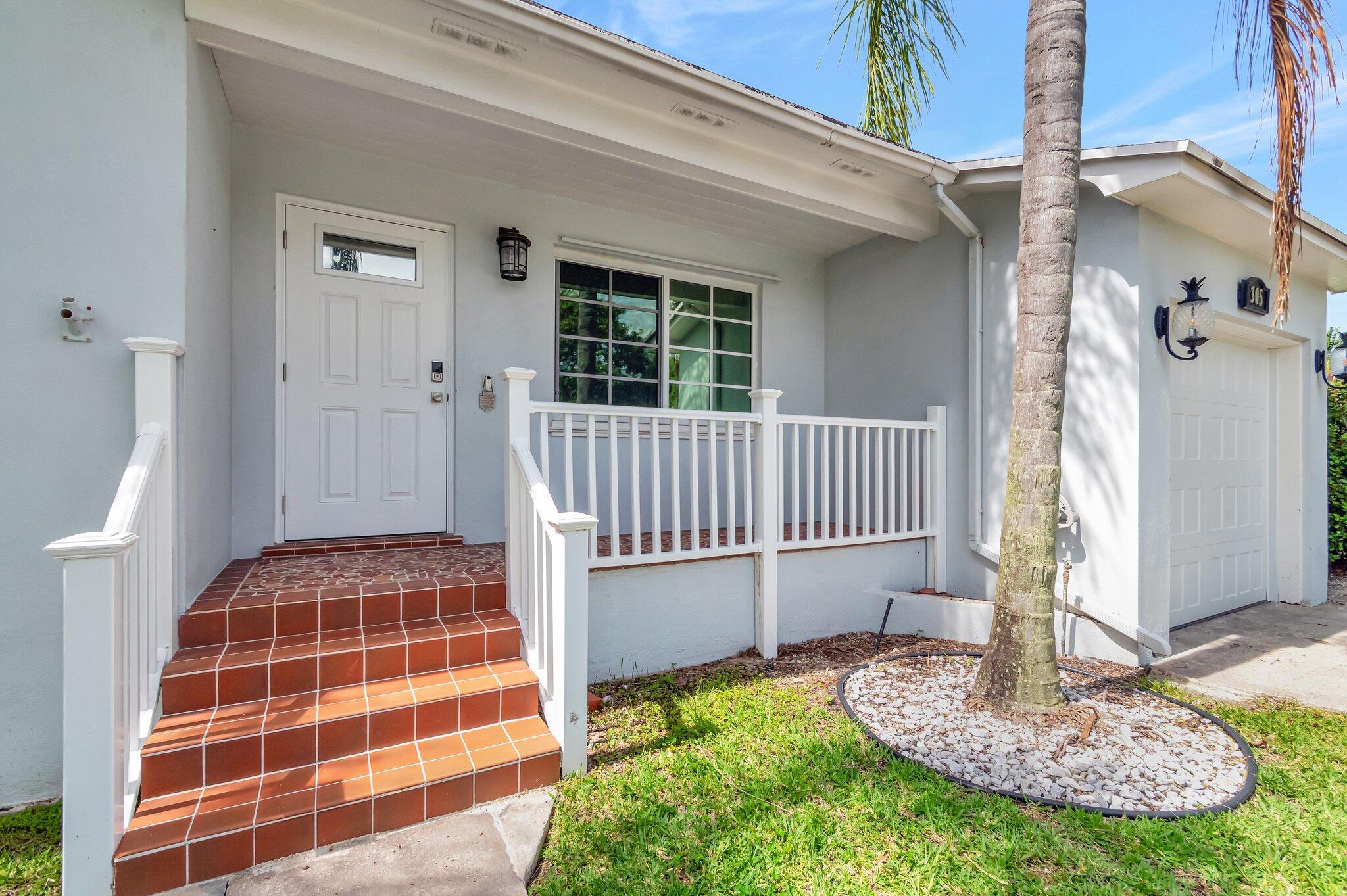 305 Vanderbilt Drive