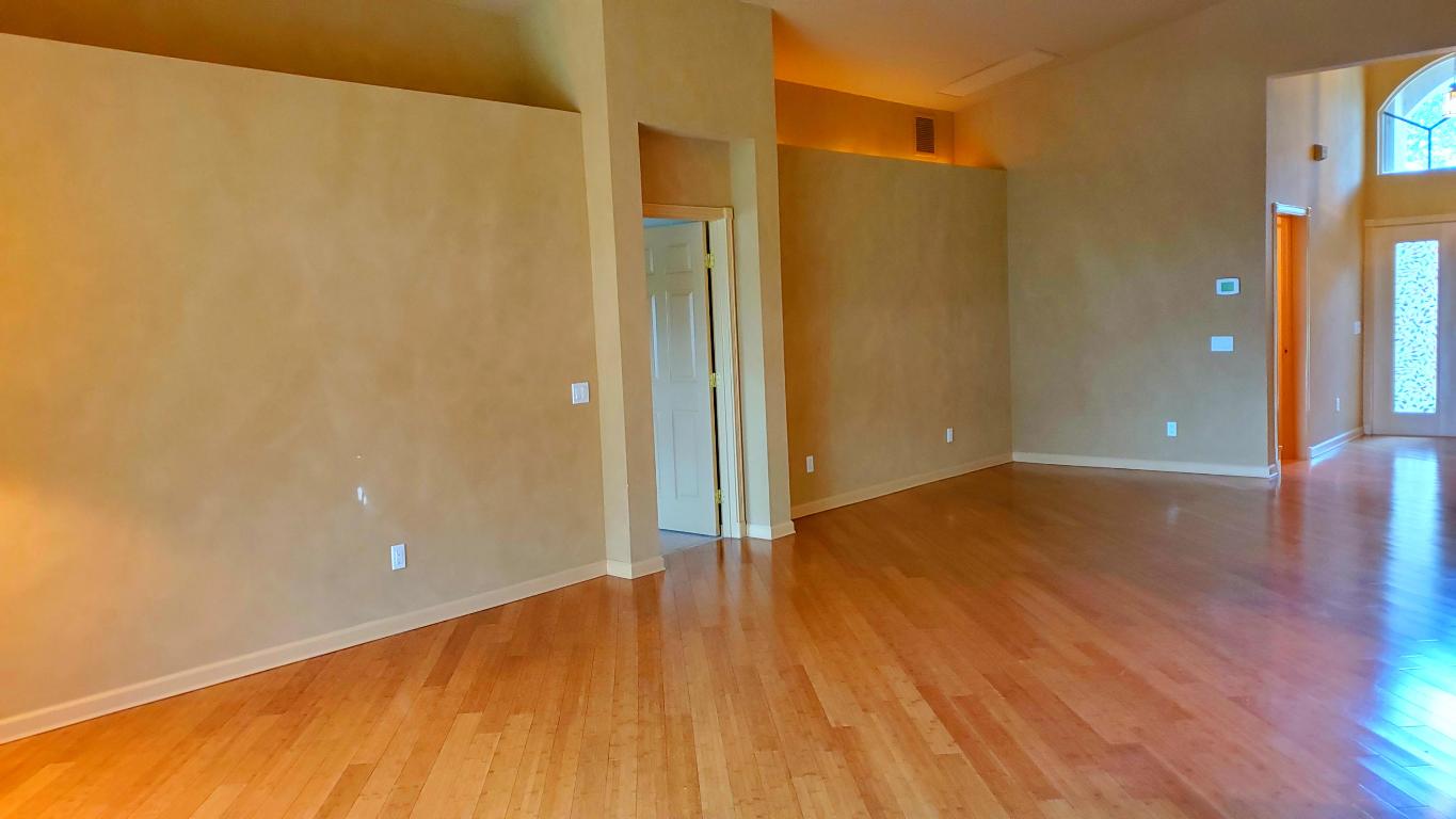 Valencia Shores - Residential Lease