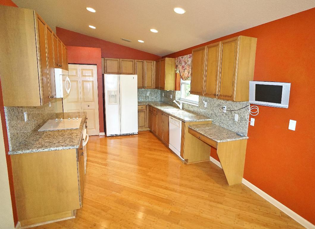 Valencia Shores - Residential Lease