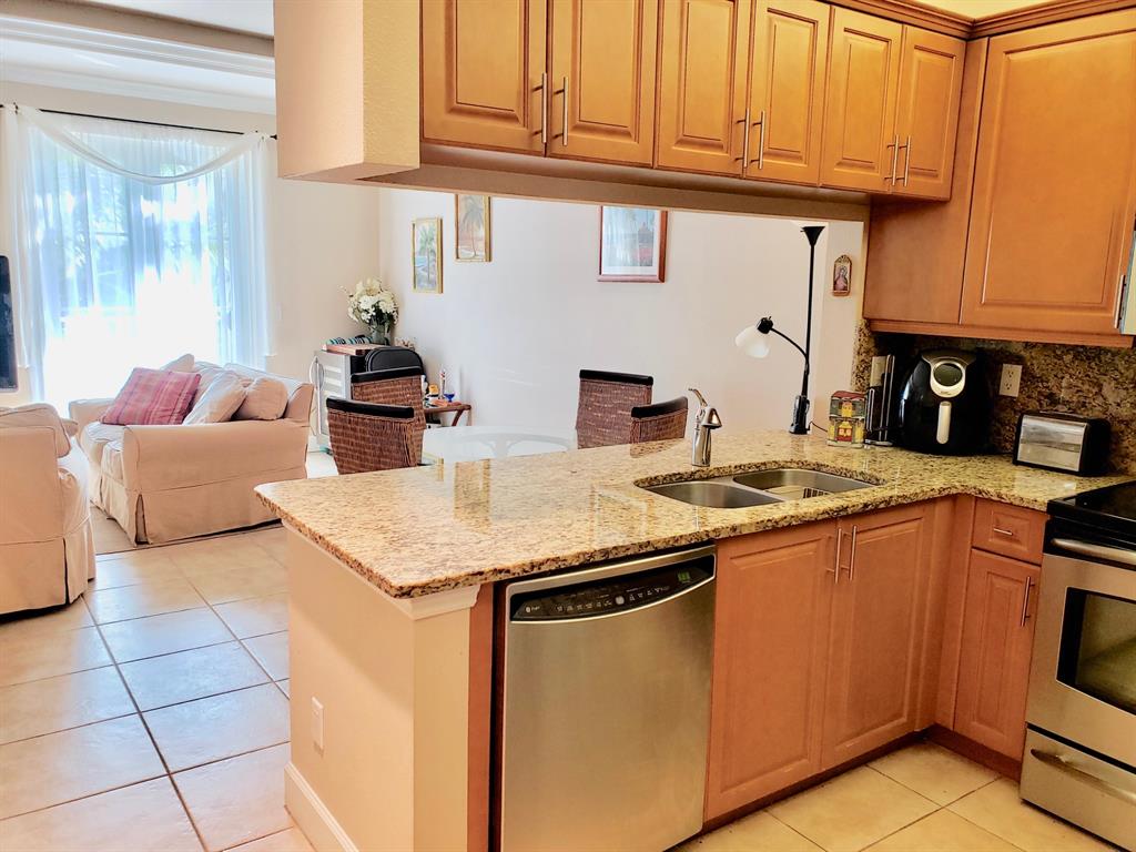 COCONUT COVE MARINA - Residential