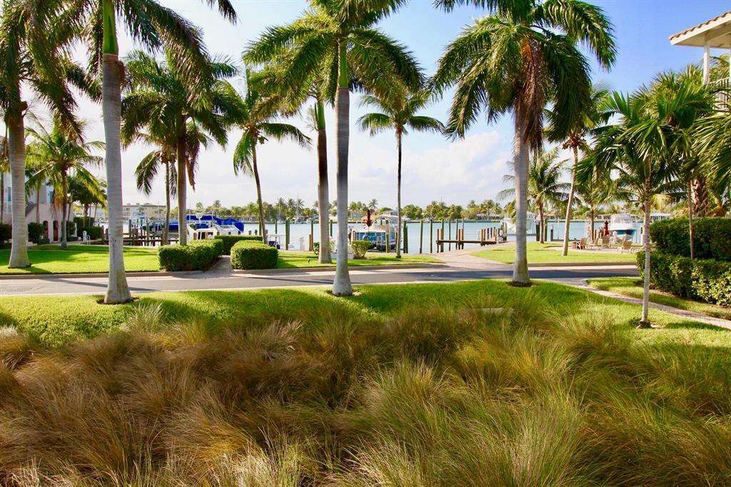 COCONUT COVE MARINA - Residential