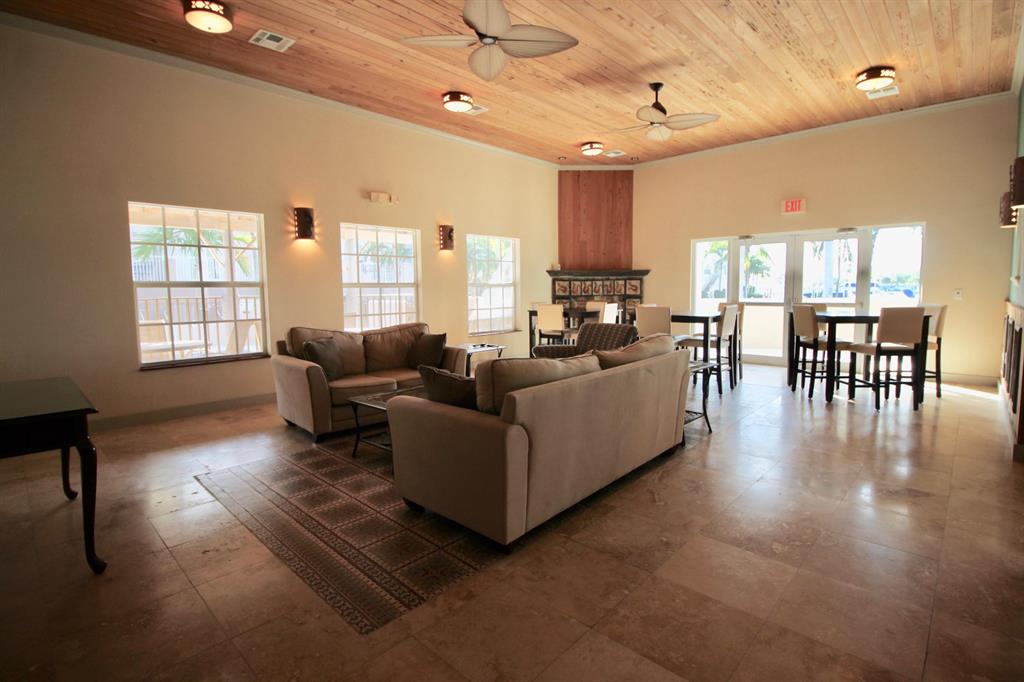 COCONUT COVE MARINA - Residential