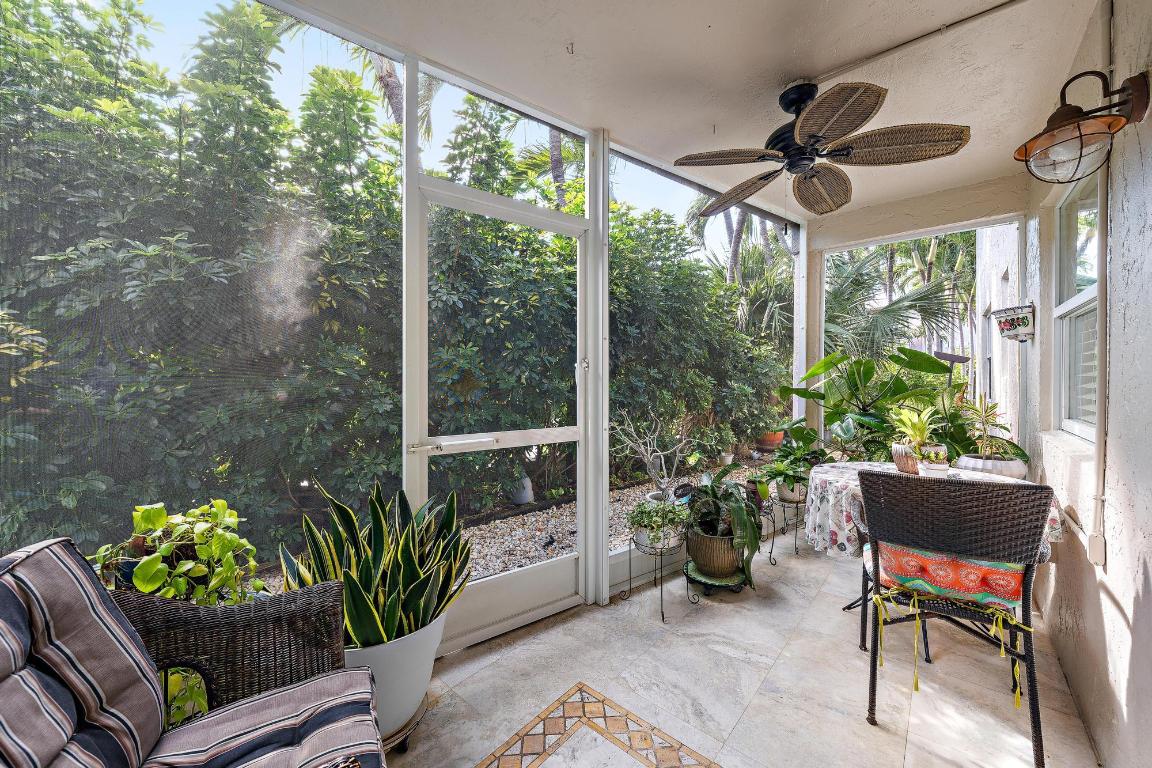 BARBICAN CONDO - Residential