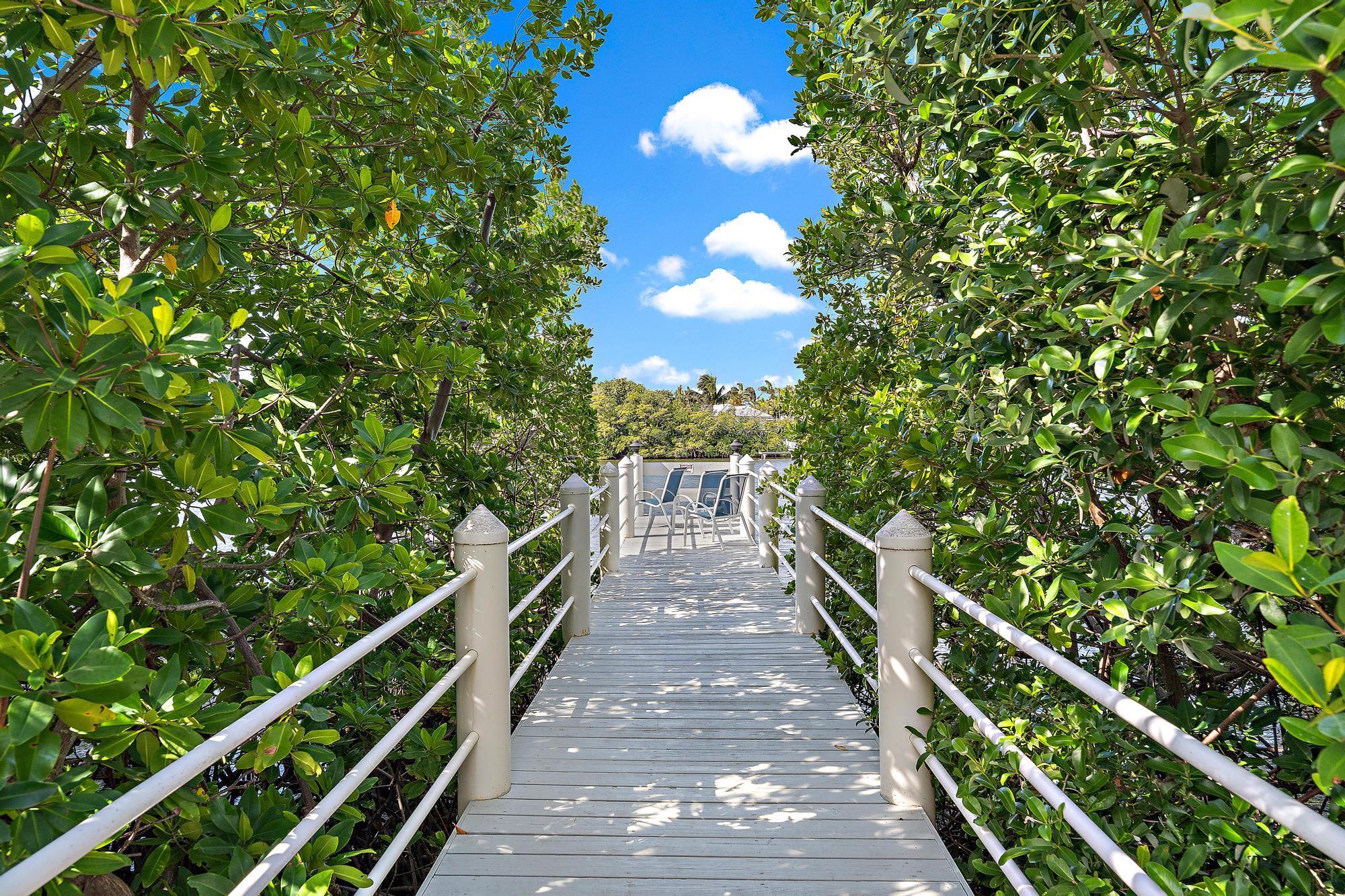 BARBICAN CONDO - Residential