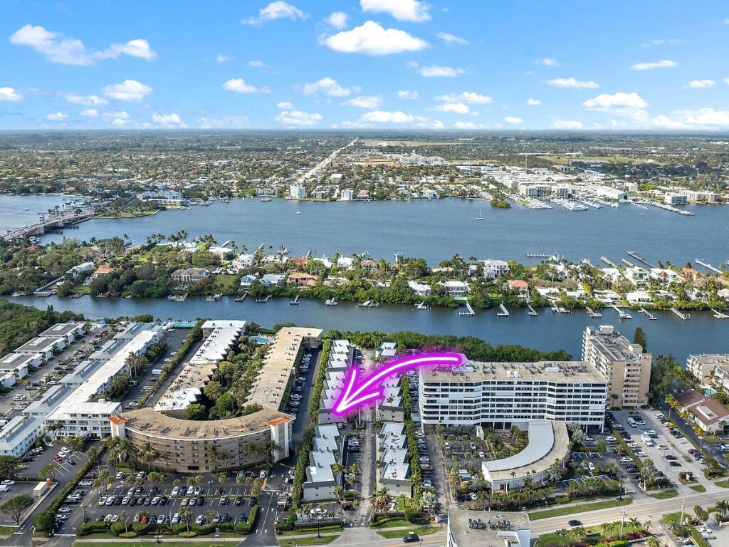 BARBICAN CONDO - Residential