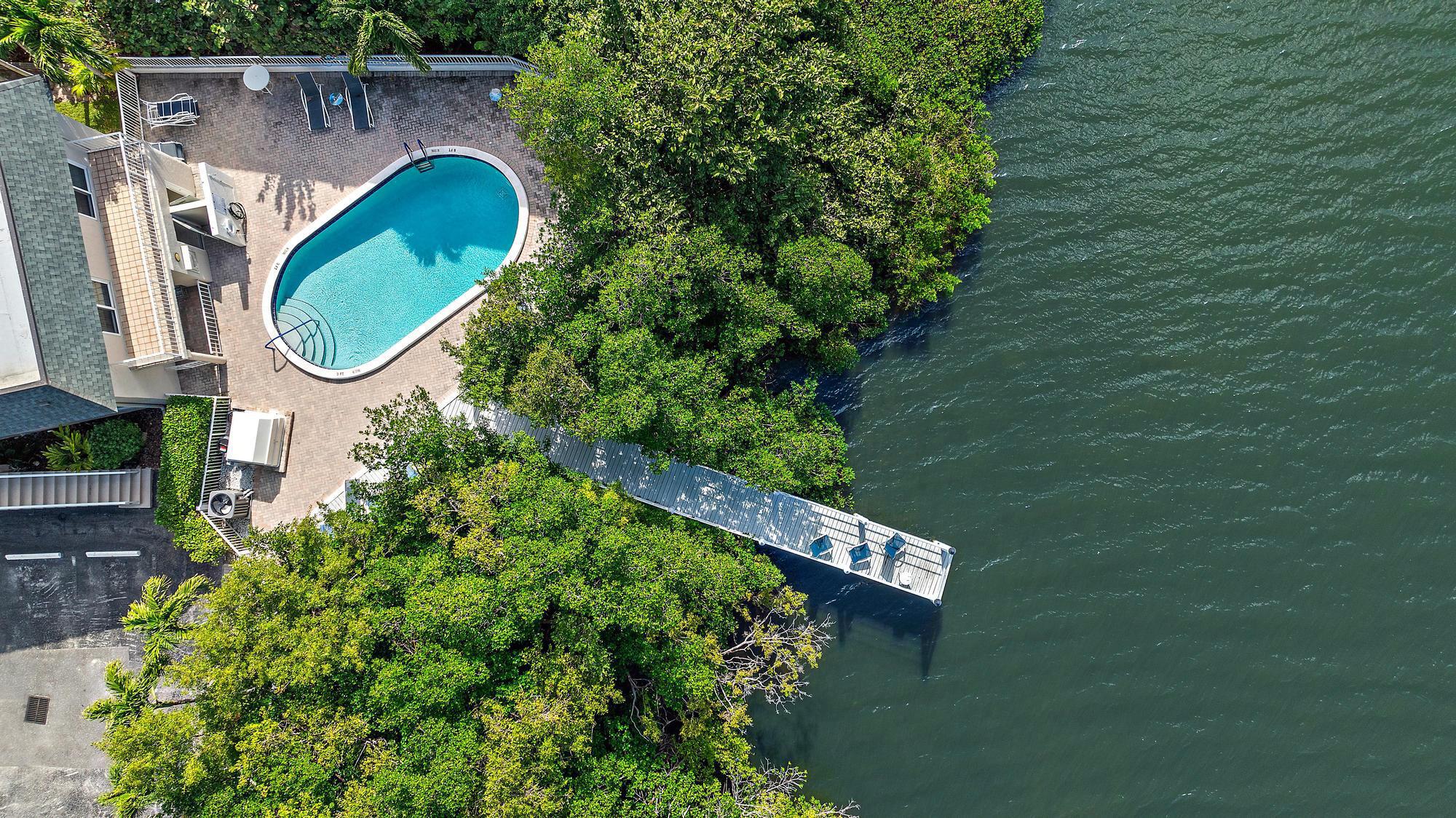 BARBICAN CONDO - Residential