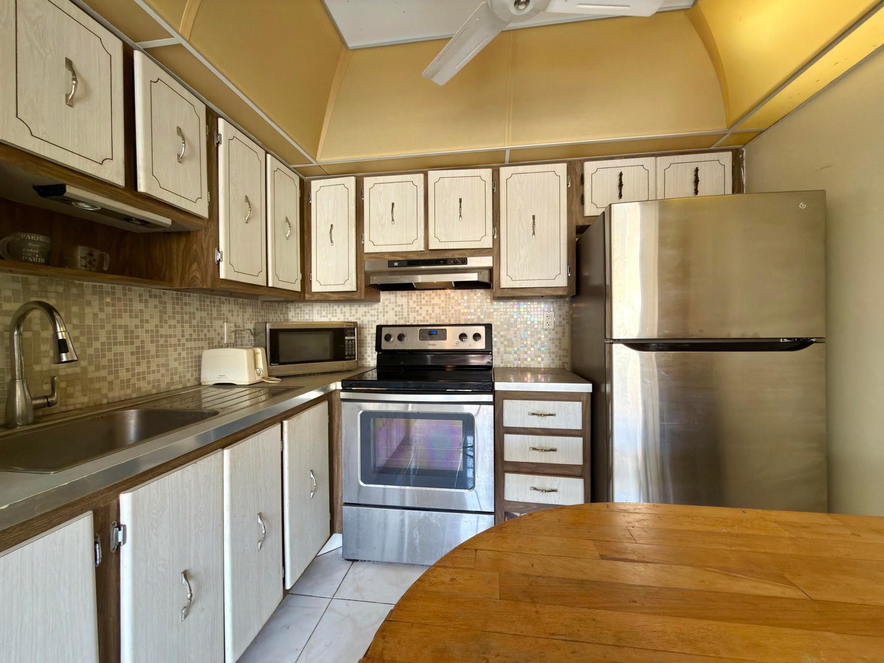 KINGS POINT FLANDERS A THRU T CONDOS - Residential