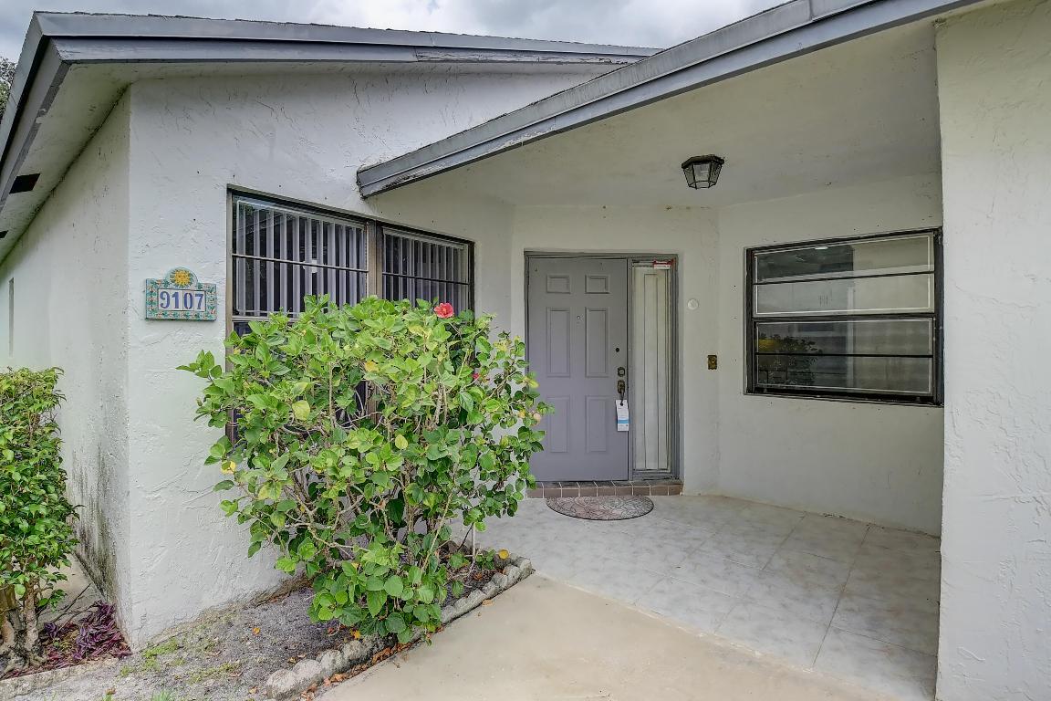 9107 Chatsworth Cascades Circle