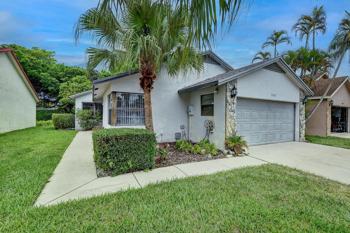 9107 Chatsworth Cascades Circle