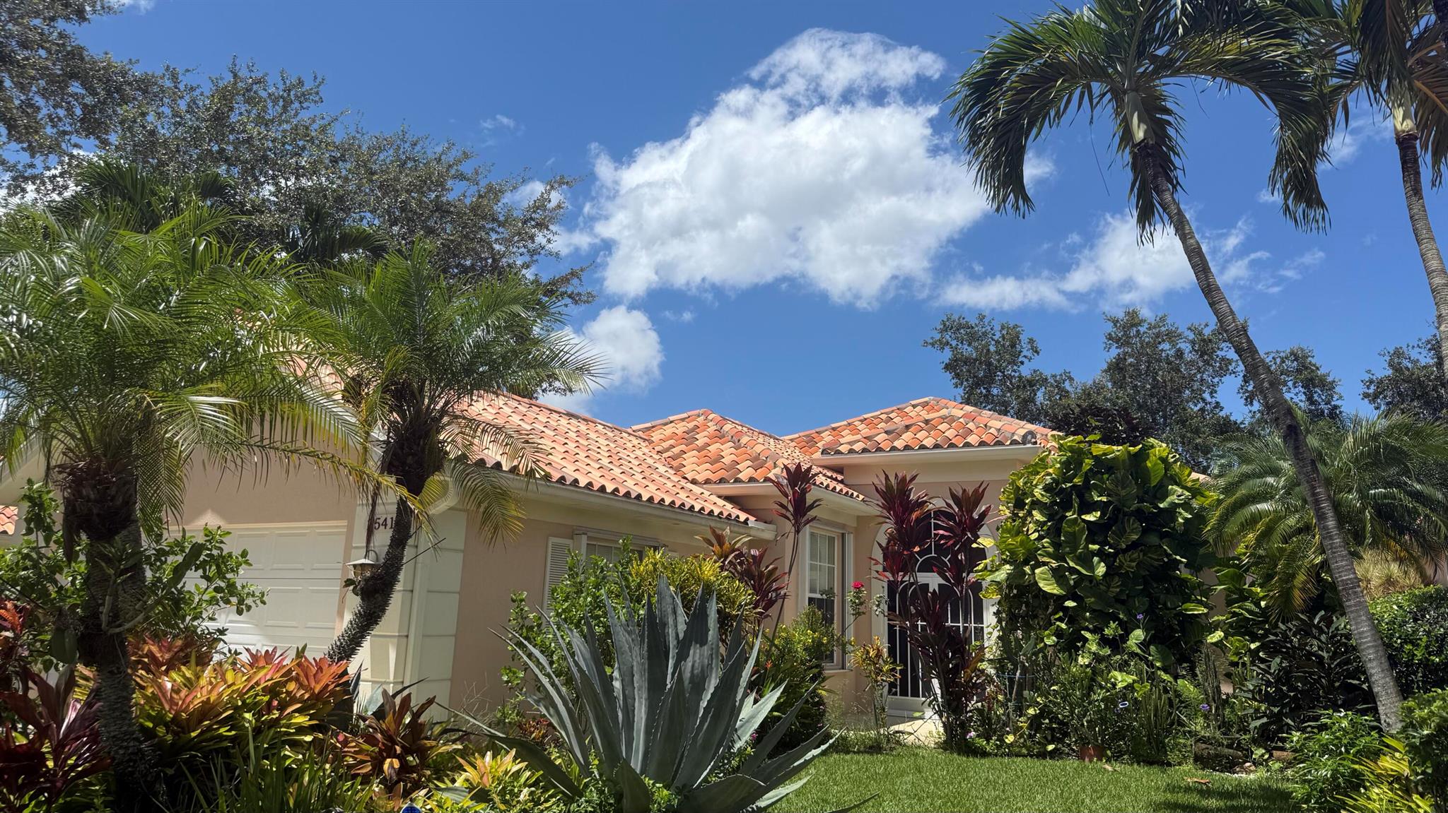 RIVERWALK - Residential