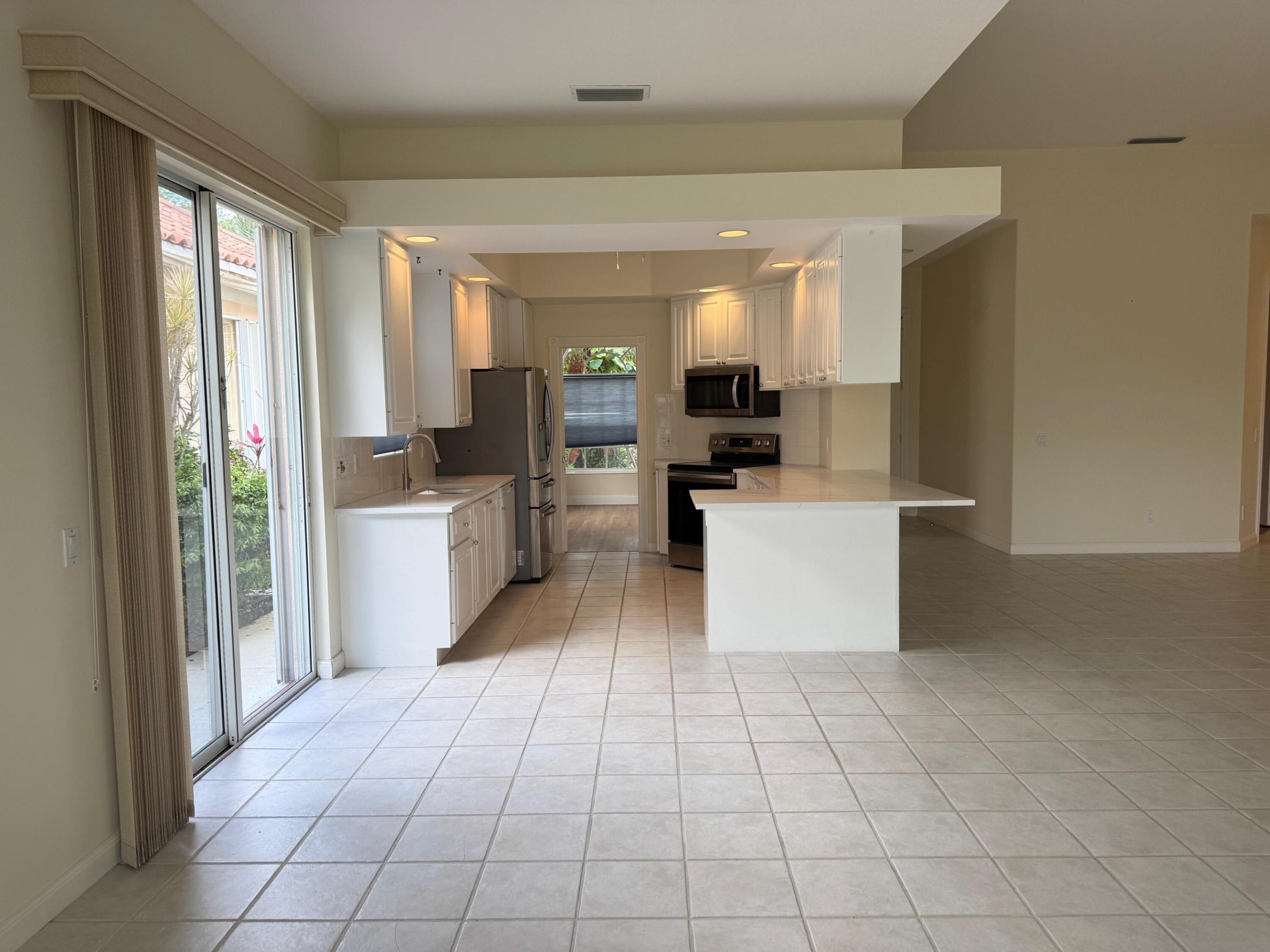 RIVERWALK - Residential