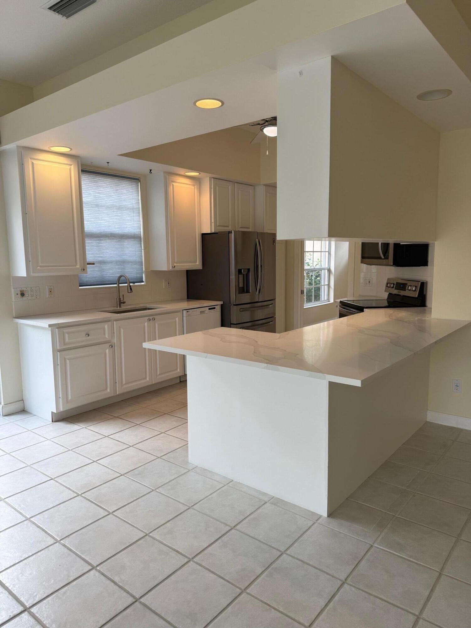 RIVERWALK - Residential