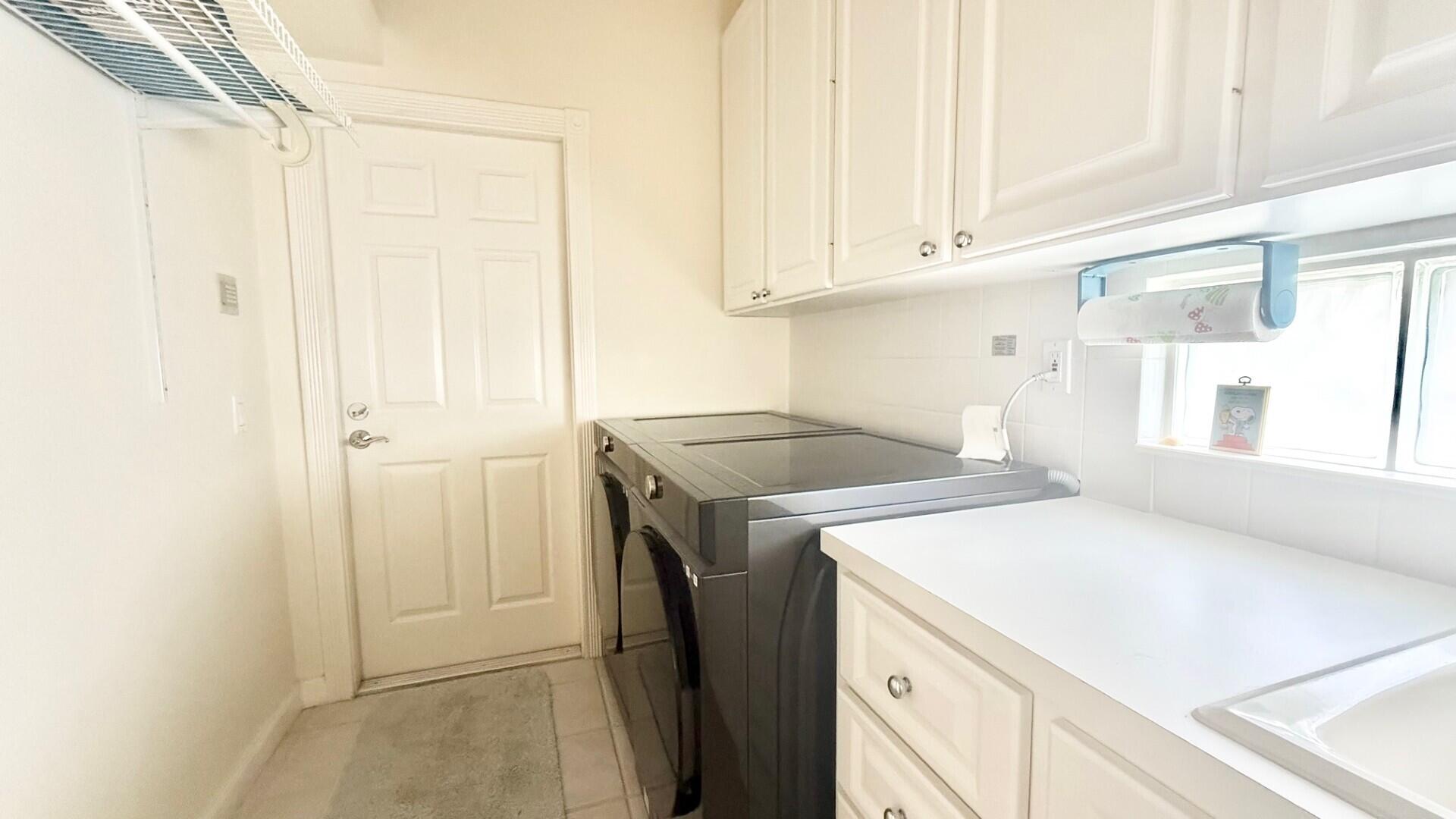 RIVERWALK - Residential