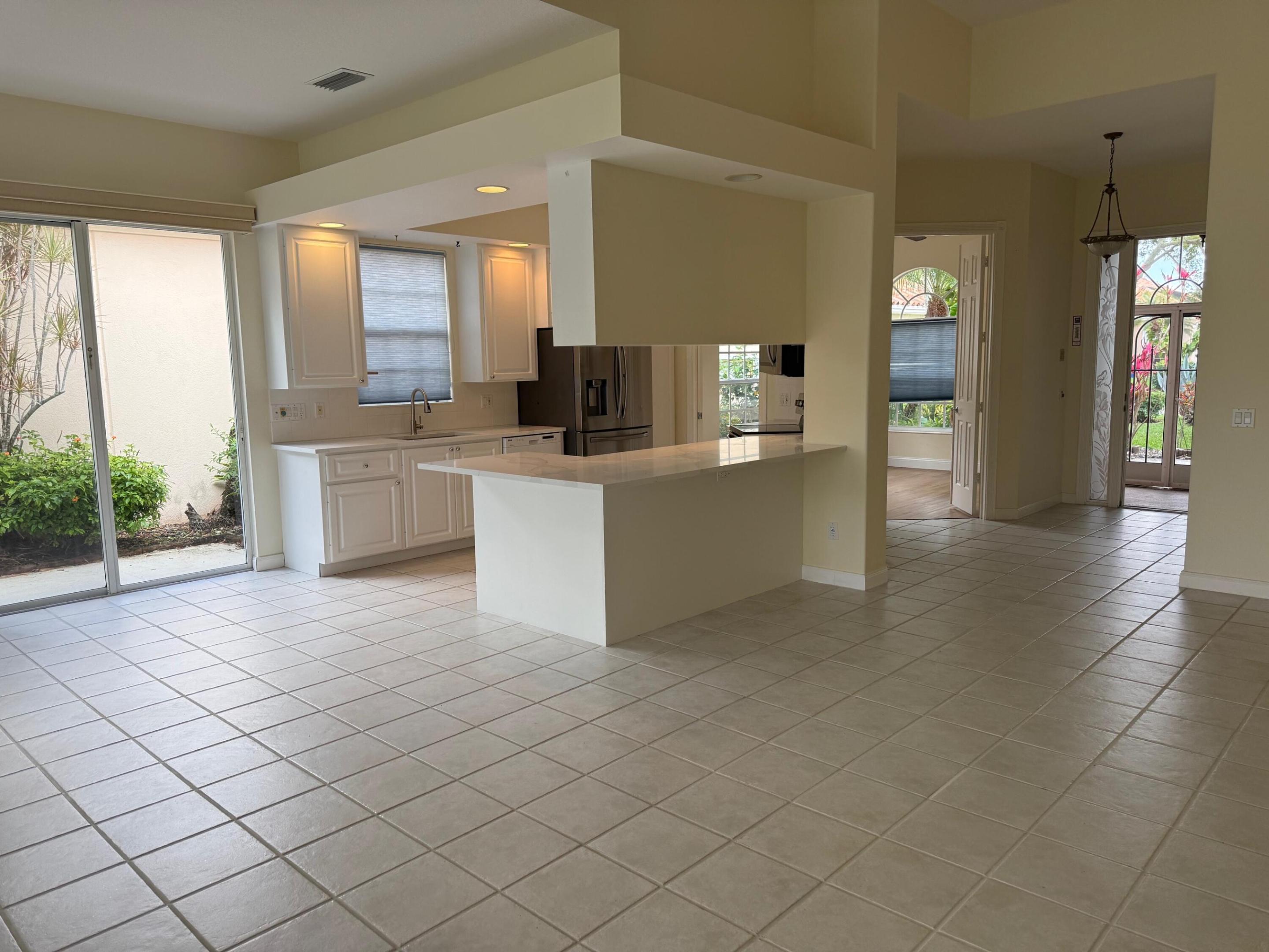 RIVERWALK - Residential