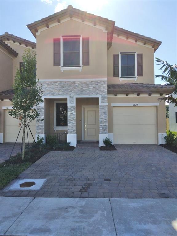 SAVANNAH LANDINGS - Residential