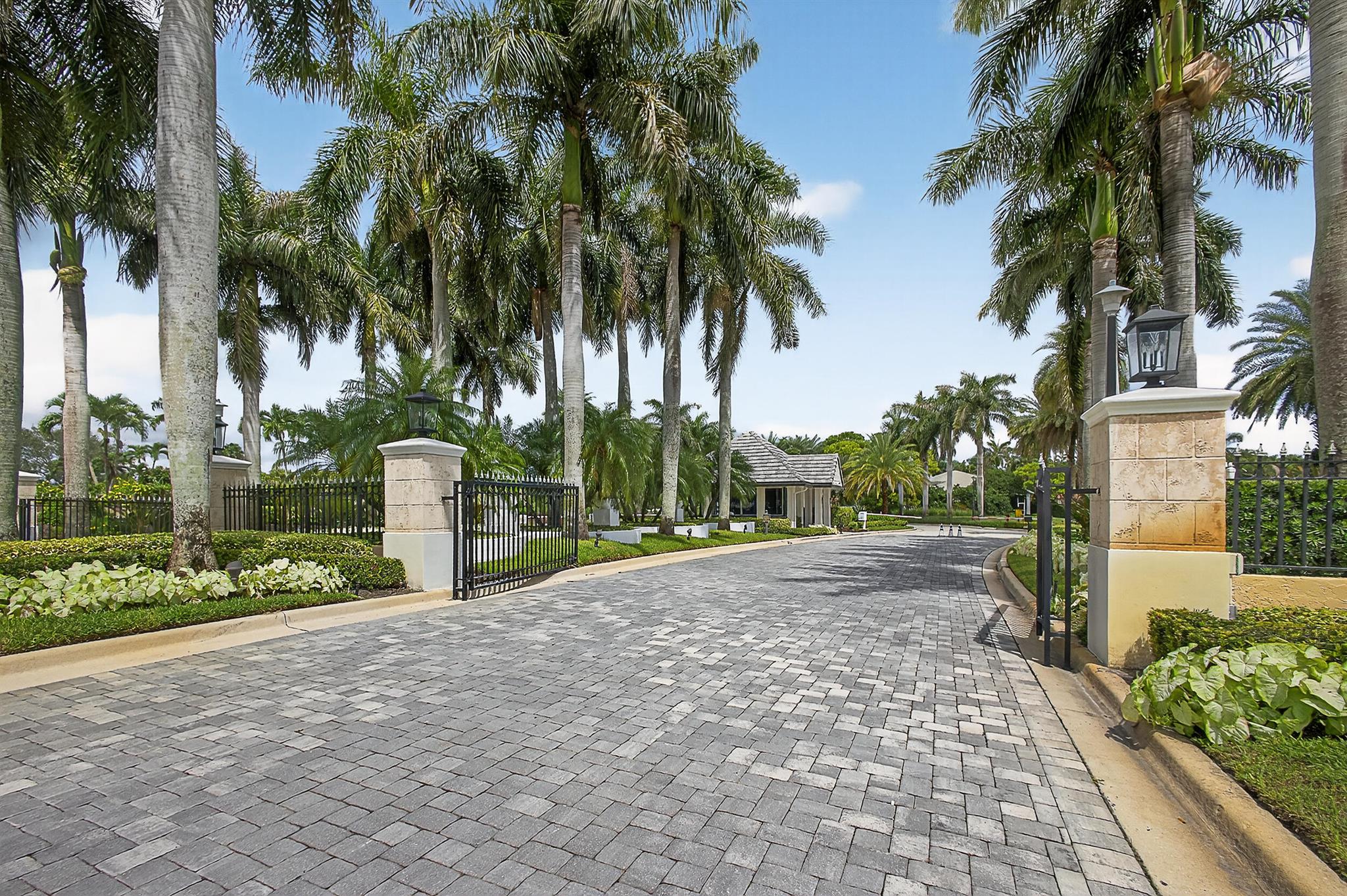Admirals Cove - Residential