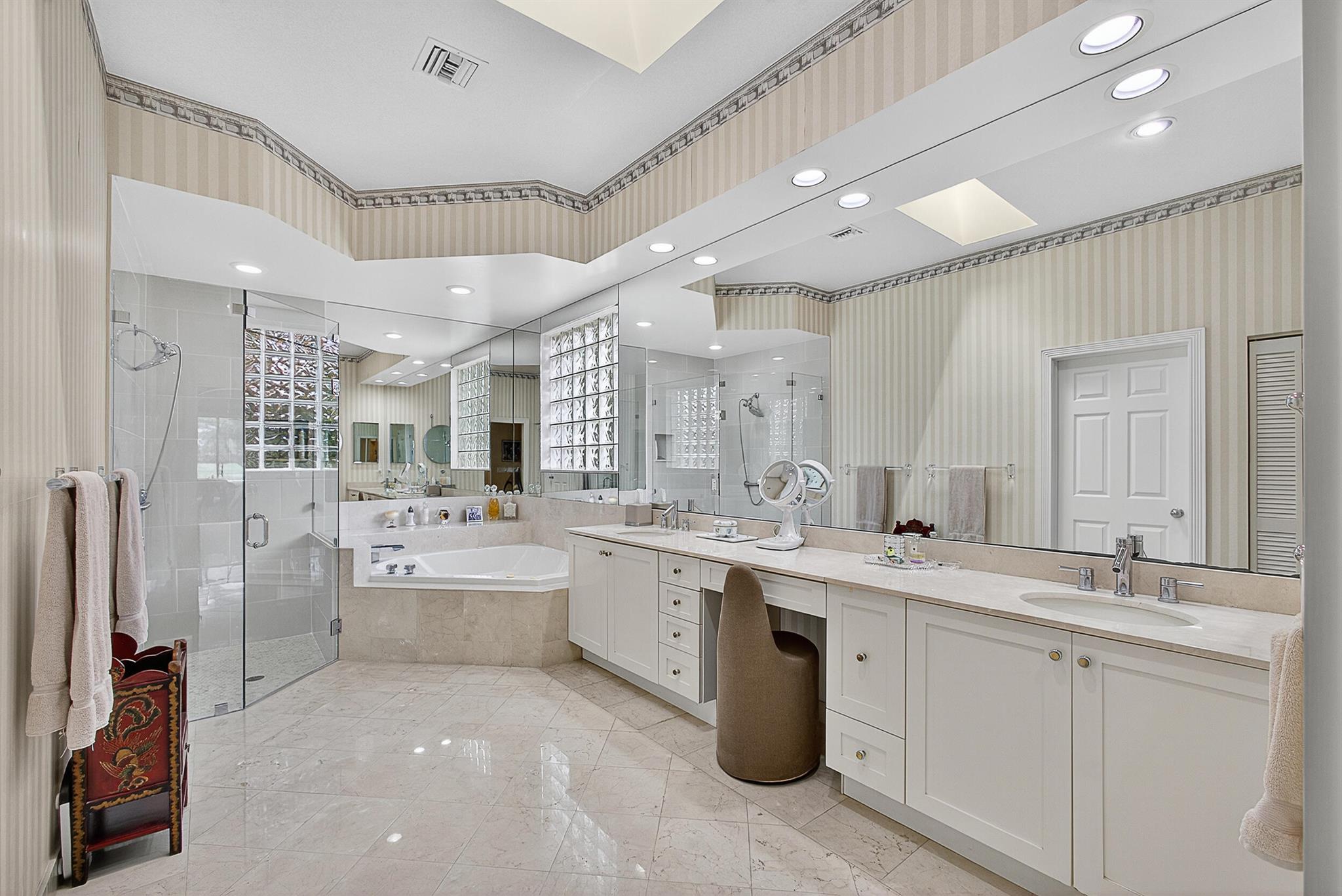 Admirals Cove - Residential