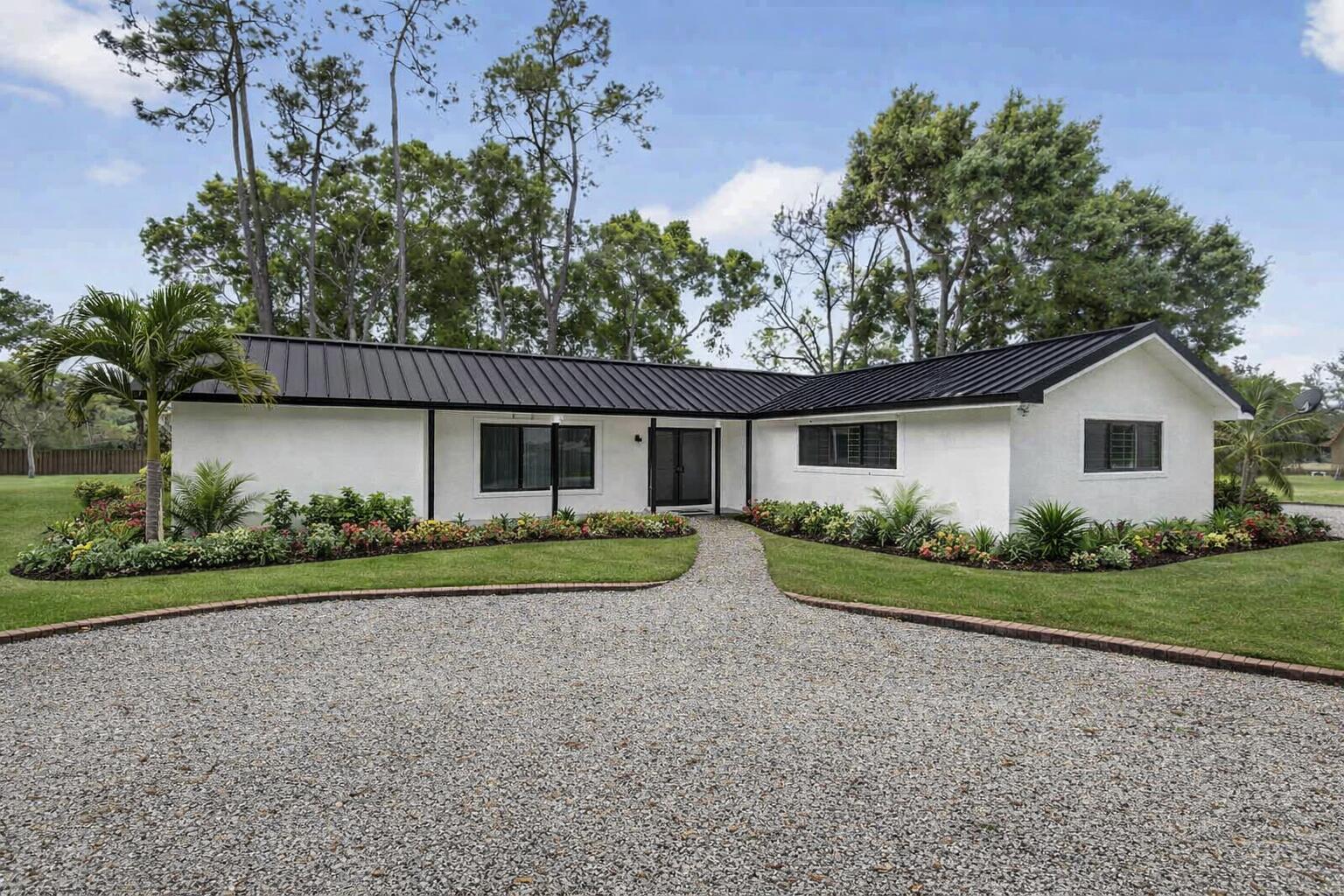 749 W Rambling Drive