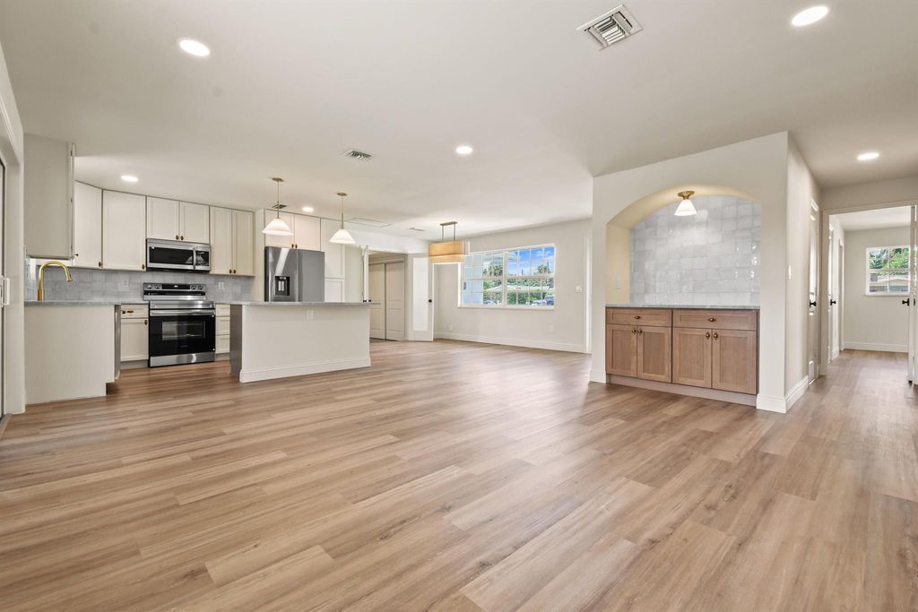 Photo of 328 Balsam Street, Palm Beach Gardens, FL 33410 (MLS # R11130163)