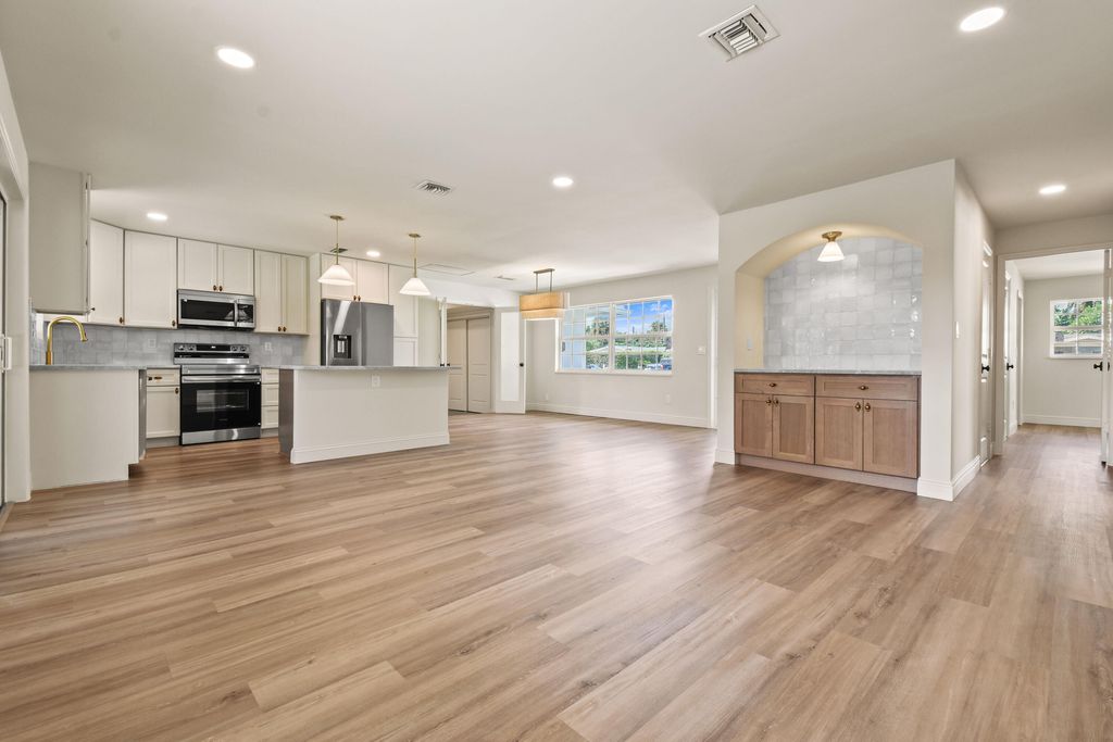 Photo of 328 Balsam Street, Palm Beach Gardens, FL 33410 (MLS # R11130163)