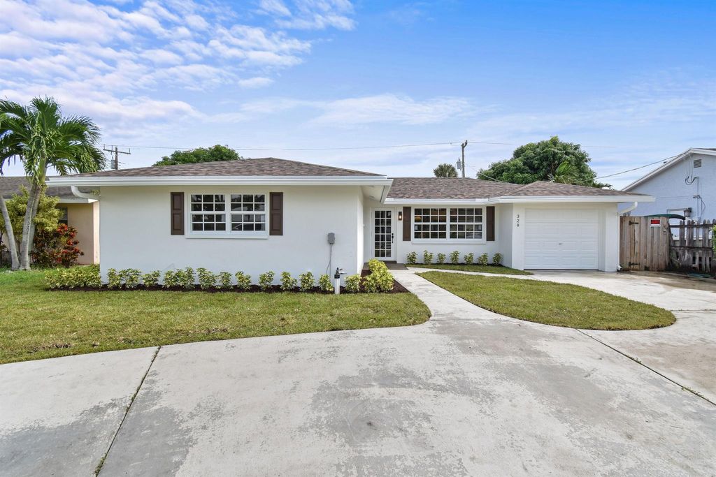 Photo of 328 Balsam Street, Palm Beach Gardens, FL 33410 (MLS # R11130163)