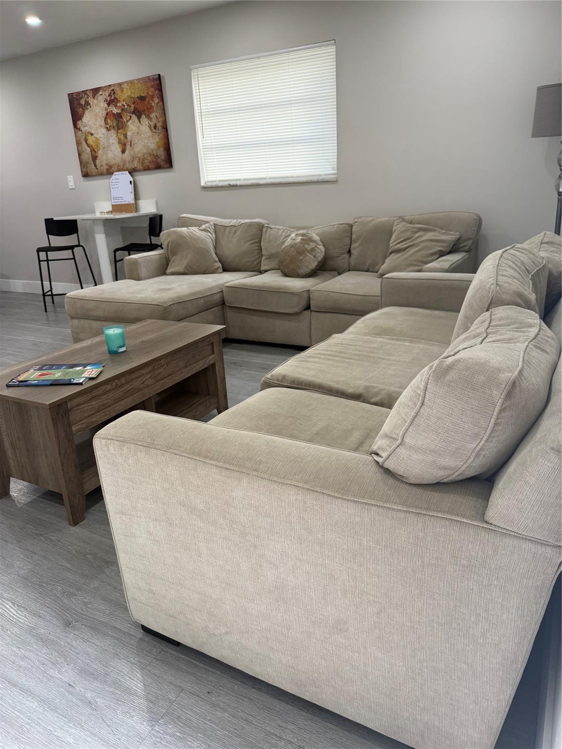 Woodlawn 11-28 B - Residential Lease