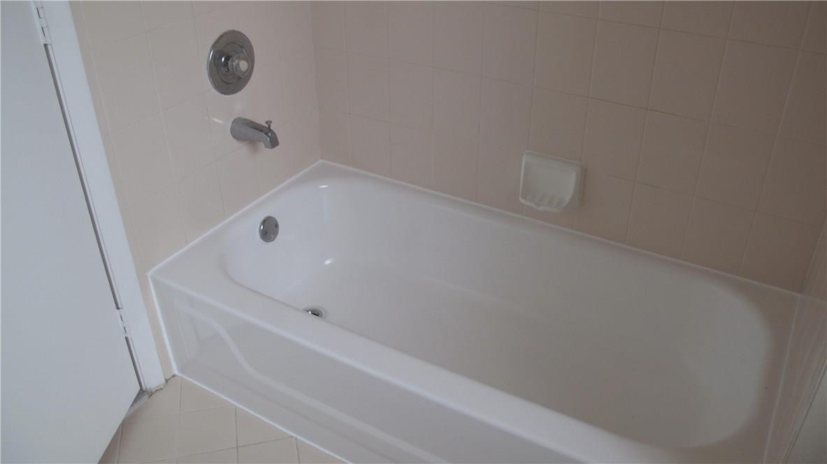 TOWNGATE - Residential Lease