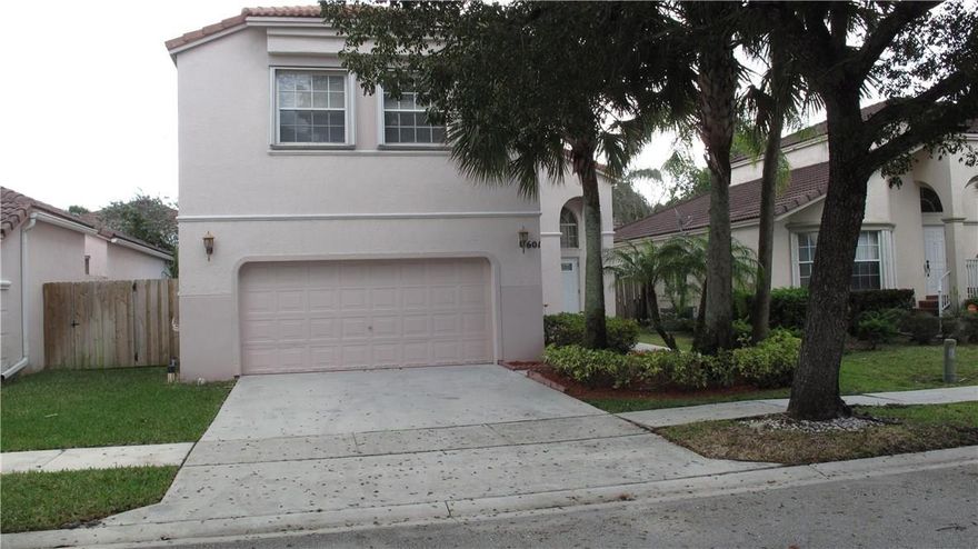 Beautiful and roomy 4 bed 2.5 bath 2-story single family home located in Mahogany-Towngate! Open floor plan, great for entertainment, ready to move in, freshly painted, features extra large kitchen, family room, separate dining room and living room, 2 car garage, all tile & wood downstairs. Large master suit w/big walking closet, bath w/roman tub & shower!  Community offers pool & playground. It’s centrally located close to shopping, dining, expressway & excellent schools. No HOA approval. Come & See it!