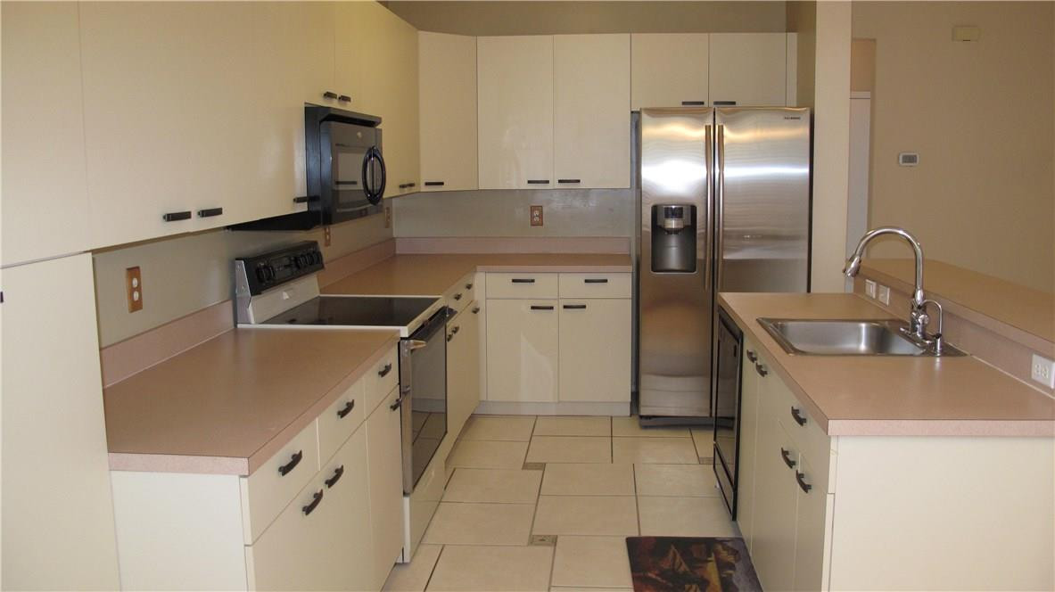 TOWNGATE - Residential Lease