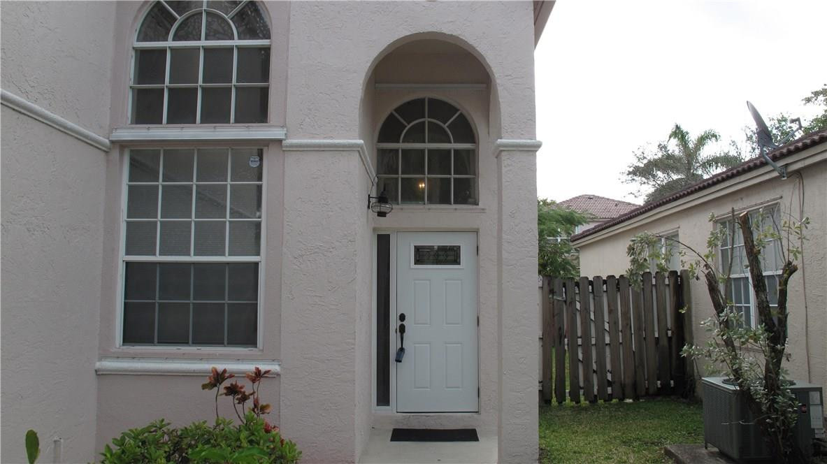 TOWNGATE - Residential Lease