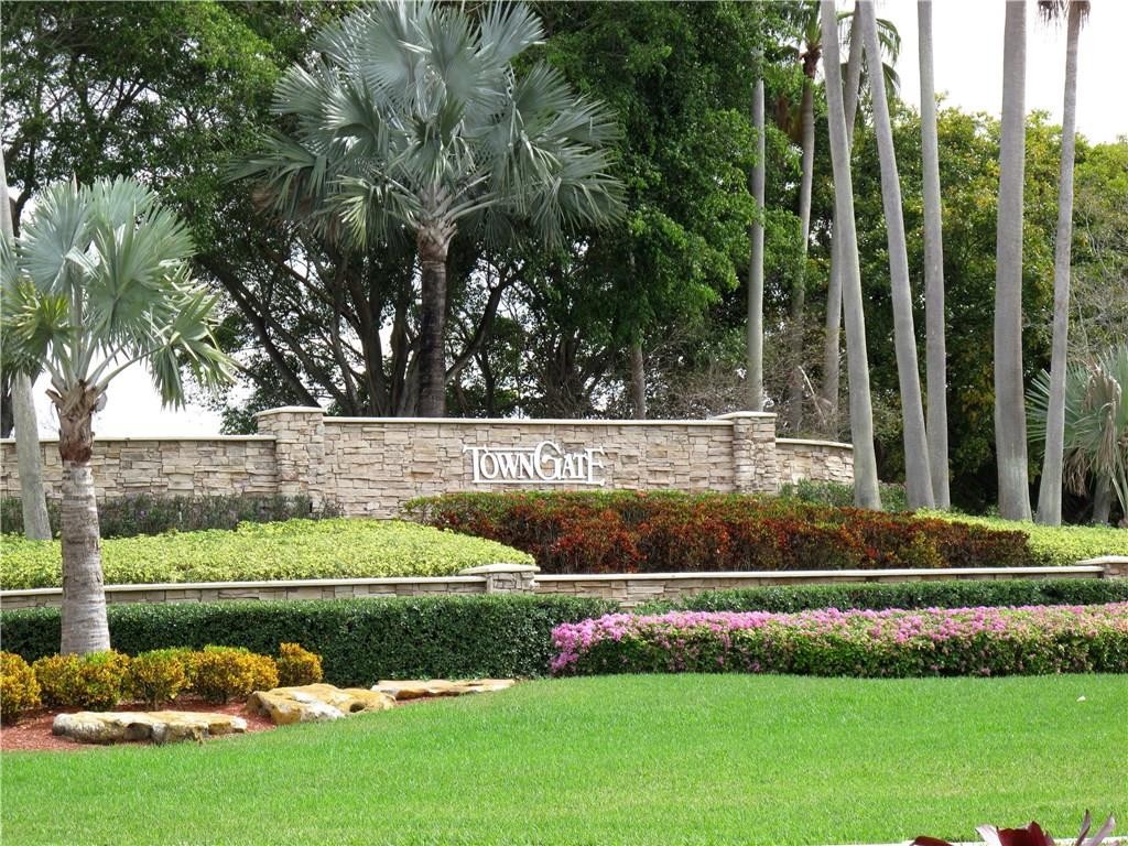 TOWNGATE - Residential Lease