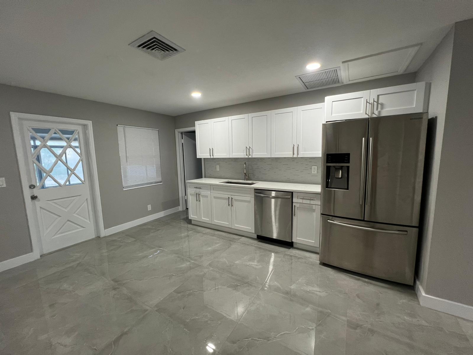 LAKESIDE POINT ADD TO LANTANA - Residential Lease