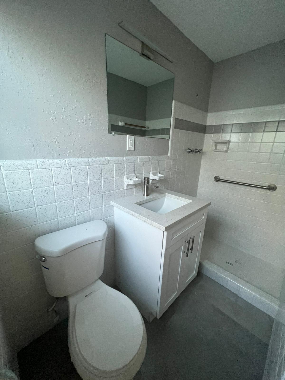 LAKESIDE POINT ADD TO LANTANA - Residential Lease