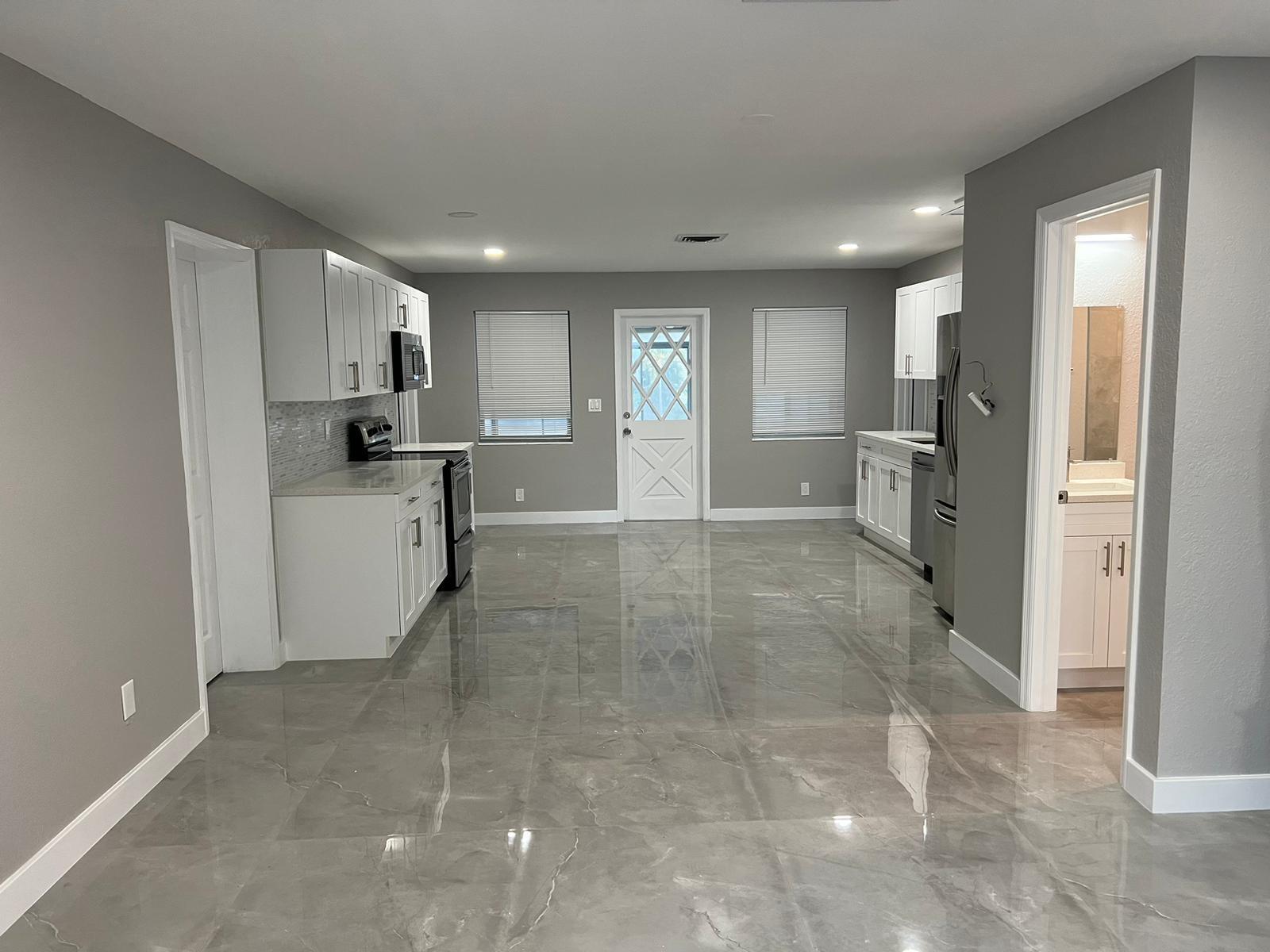 LAKESIDE POINT ADD TO LANTANA - Residential Lease