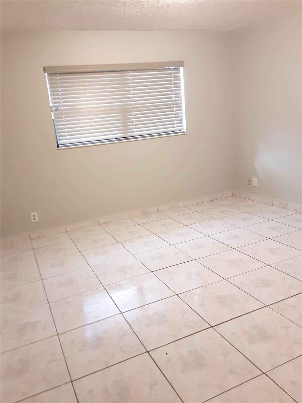 Welwyn Manor Annex 32-13 - Residential Lease