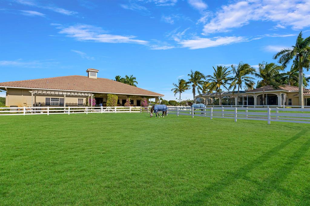 SADDLE TRAIL PARK OF WELL - Residential