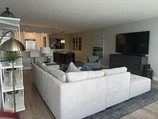 EAST POINT TOWERS CONDO - Residential Lease